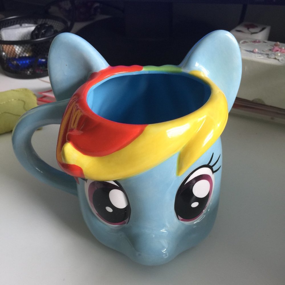 Dash of Rainbow Mug - 3D